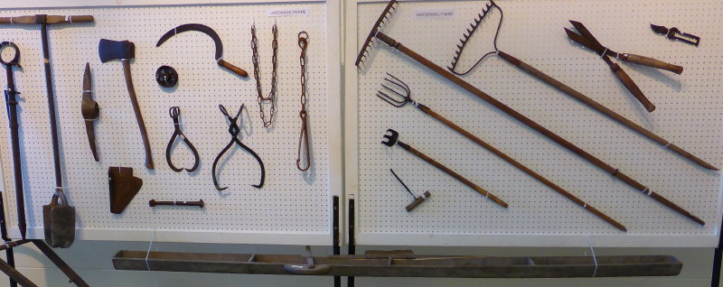 Ancient tools - Vilebrequin - menuiserie - outil à main